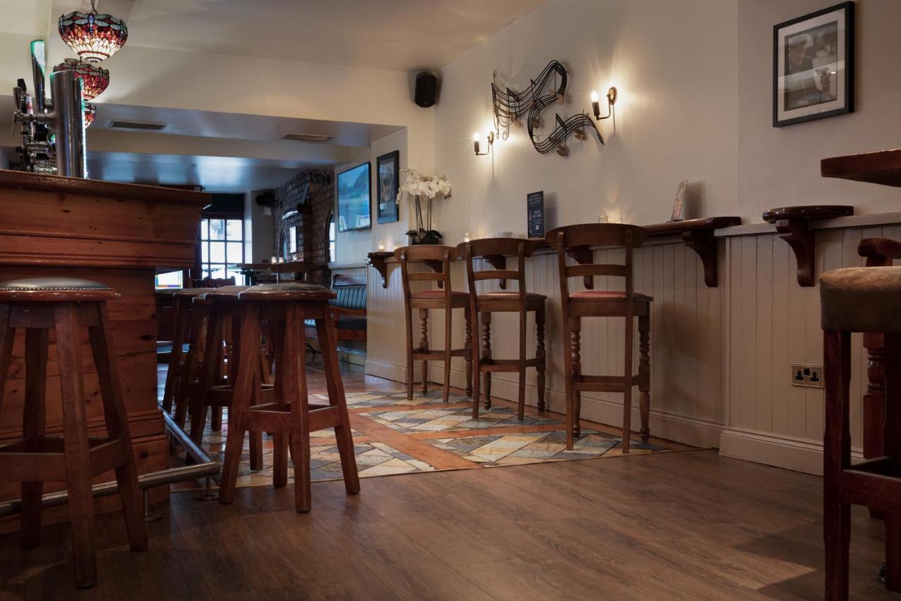The Wander Inn Bar & Accommodation Кенмер Екстер'єр фото